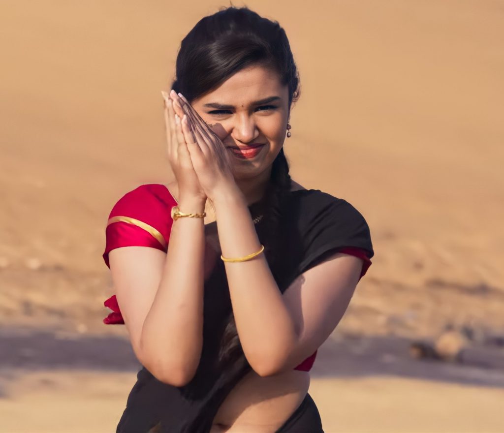 Krithi Shetty Photos in Ranguladdhukunna Video Song – Telugu Nestam