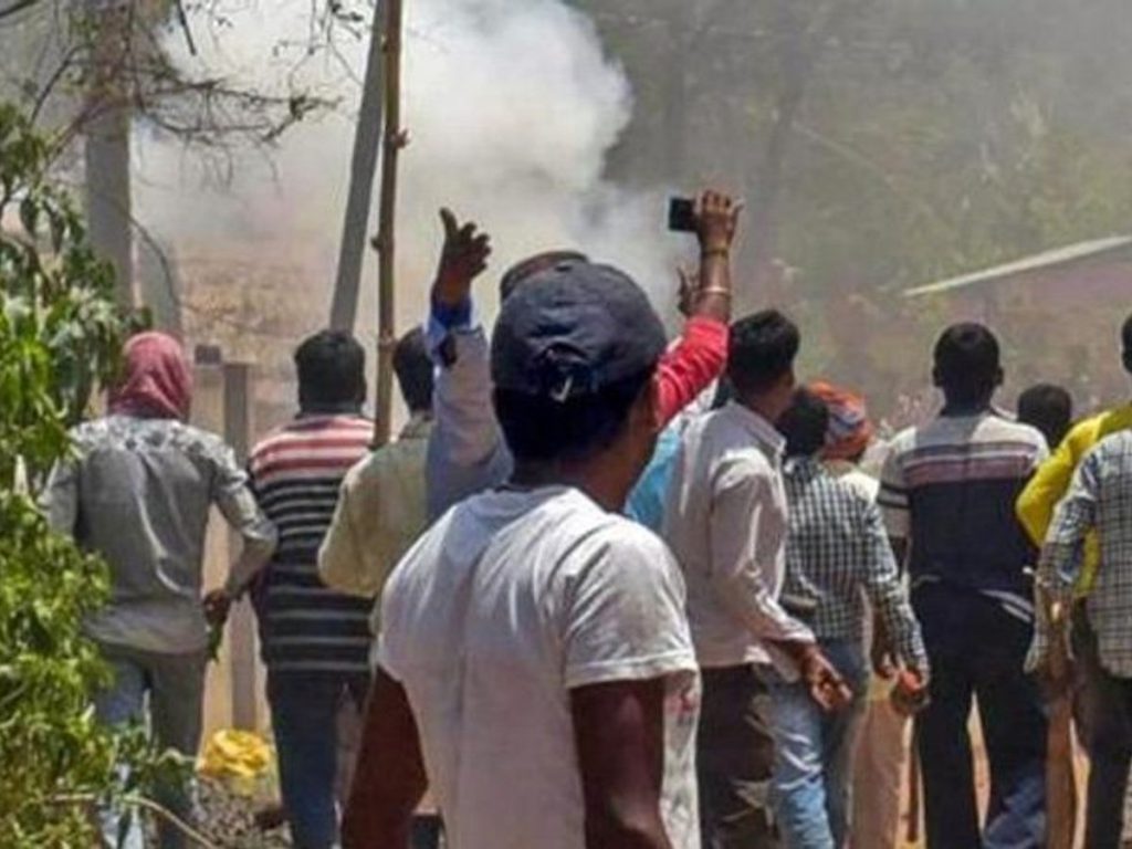 Four Killed In Violence At Cooch Behar During Bengal Polls Telugu Nestam 3409